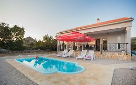 Holiday Home With Pool Kristal